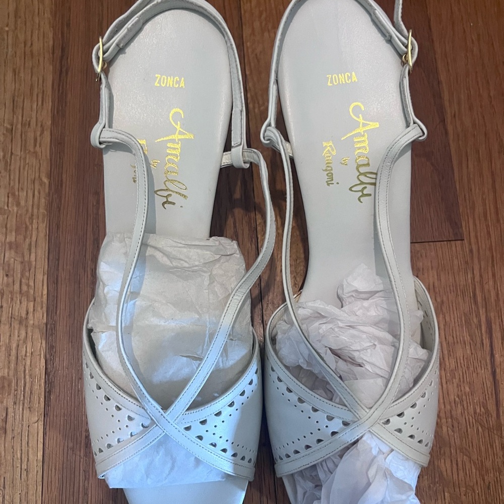 Vintage Amalfi Women’s Shoes (price per each pair) - Picture 13 of 15